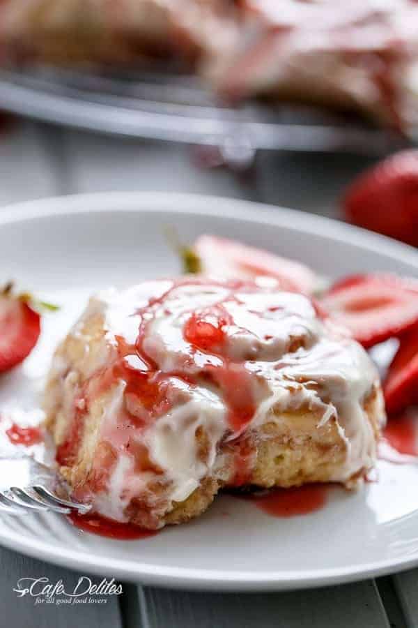 No Yeast Strawberry Cinnamon Rolls: Quick & Easy Recipe